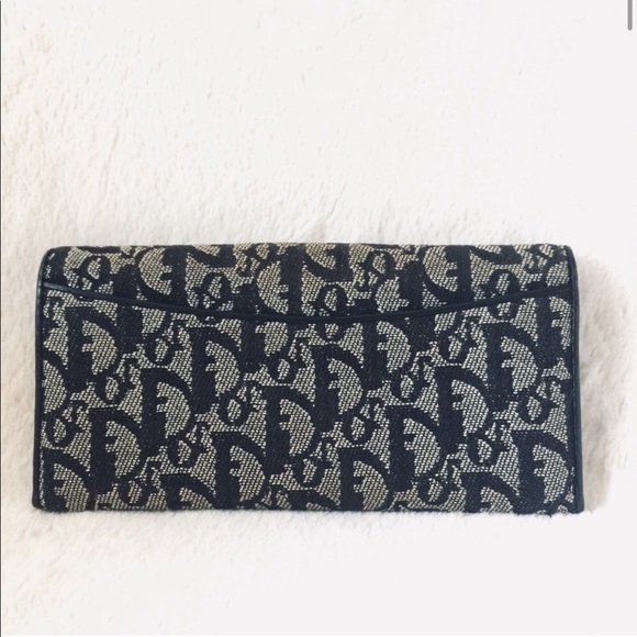 Dior Trotter Wallet placed On Chain price firm - Picture 9 of 11